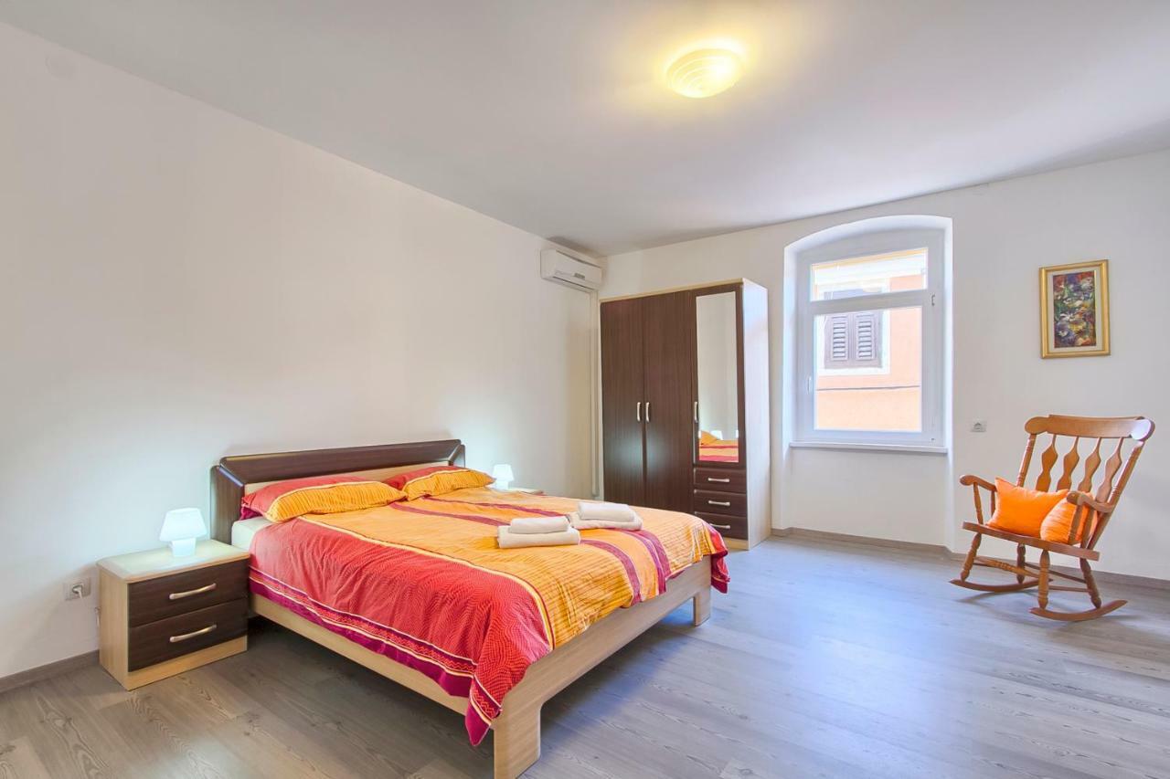 Apartment Spagnolo City Pula Buitenkant foto